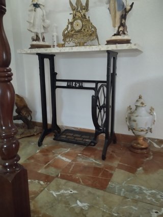 Mesa de Coser Antigua