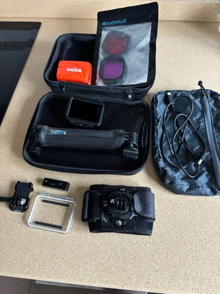 GoPro Hero 5 con Accesorios