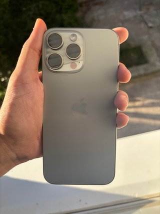 iPhone 16 Pro Max