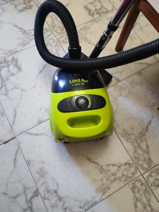 Aspiradora con cable LINEA 1200W