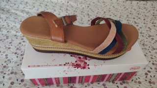 Sandalias con cuña multicolor