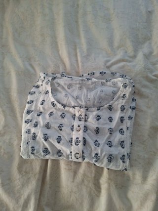 Blusa Estampada Blanca y Azul Brownie