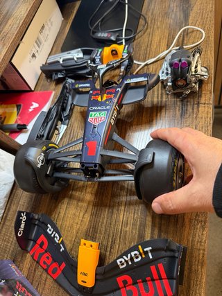 Maqueta Red Bull RB19 Escala 1/8