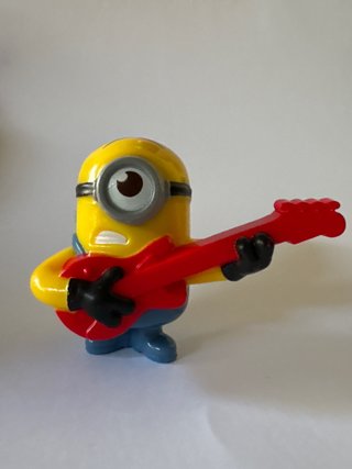 Figura Minion con Guitarra
