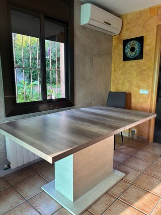 Tavolo da pranzo estensibile in legno grigio