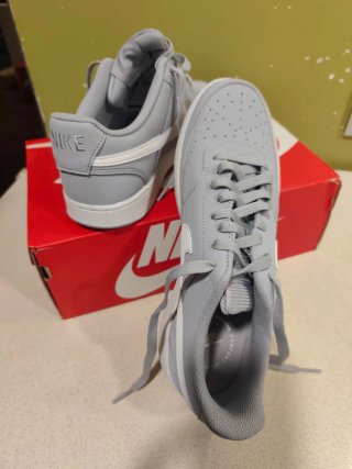 Zapatillas Nike Court Vision Grises