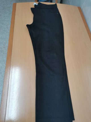 Pantalón negro de señora