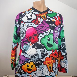 Camiseta Manga Larga Estampado Grafiti