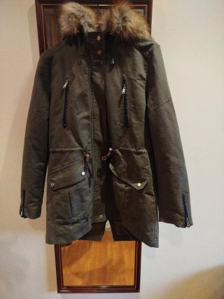 Parka Verde Oliva con Capucha
