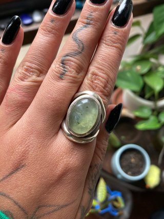 Anillo de Plata de Ley 925 y Prehnita