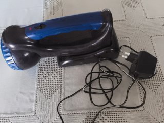 Linterna Portátil Recargable