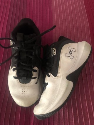 Zapatillas Under Armour Blanco y Negro