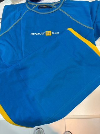 Camiseta Fórmula 1 (2005-2006)    75 € UNIDAD.