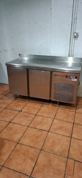 Mesa Fría Bajo Mostrador 2 Puertas