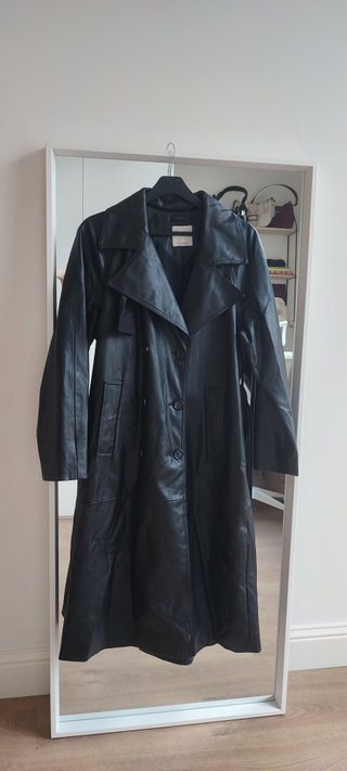 Gabardina de Piel Negra