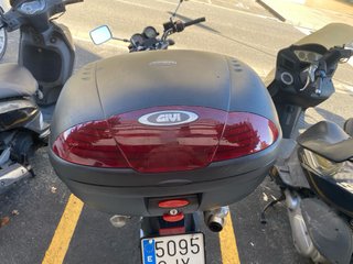 Baúl para moto Givi