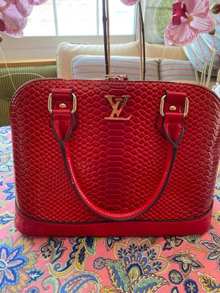 Bolso  Rojo Charol y dorado