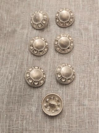 Set de 7 Botones Antiguos de Metal