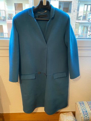 Abrigo largo Zara Woman azul petróleo