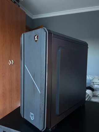 Torre Gaming Aorus