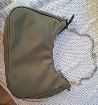 Bolso Juvenil Verde Oliva, con correa para colgar