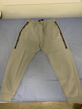 Pantalón de chándal McKenzie gris
