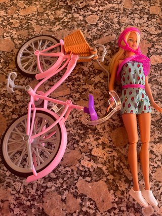 Muñeca. Barbie con Bicicleta. COMPLETA!!