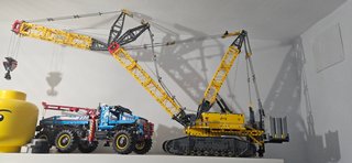 LEGO Technic Liebherr LR 13000 42146