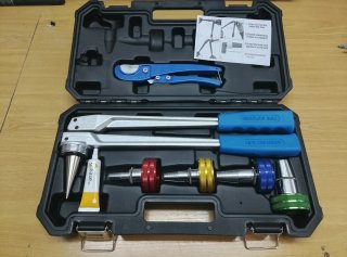 Expandidora para tubo PEX con maletín