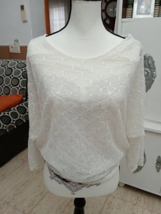 Blusa blanca de encaje