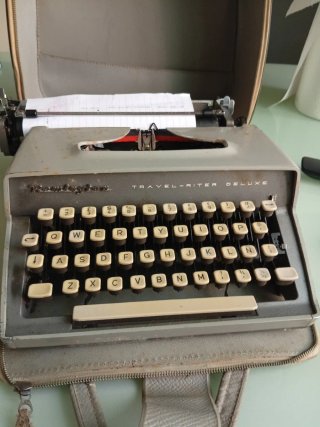 Máquina de escribir Remington Travel-Riter