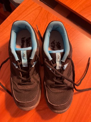 Botas de Montaña Decathlon. Niño. Talla 38.