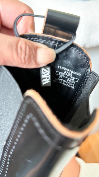 Botas Zara Negras y Marrón Talla 37