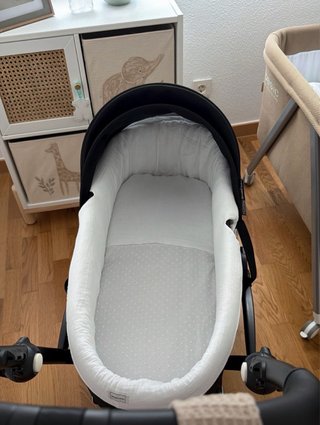 Capazo Stokke Babyzen YOYO con funda blanca