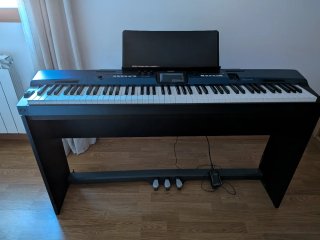 Piano Digital Casio Privia PX-560M