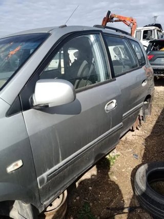 Puerta trasera izquierda KIA CARENS (RS)