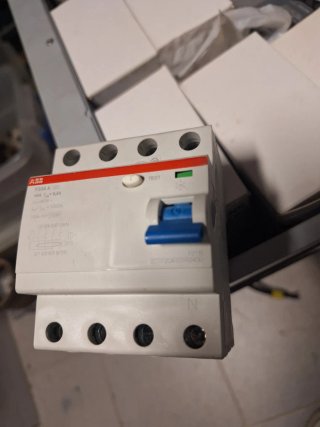 Interruptor Diferencial ABB 40A Tetrapolar