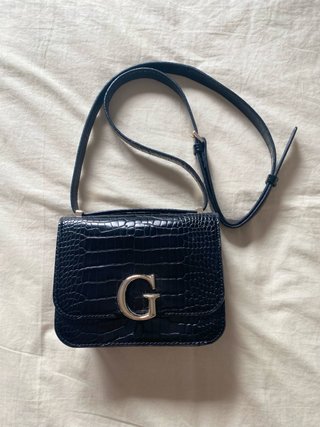 Bolso GUESS negro | Efecto Cocodrilo