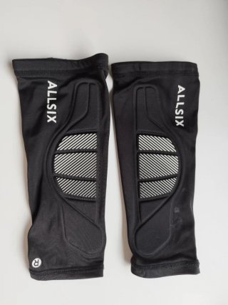 Protecciones de Voleibol Allsix Negras