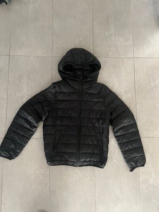 Chaqueta acolchada Bershka negra talla S