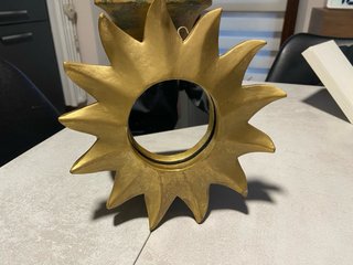 Specchio da parete a forma di sole