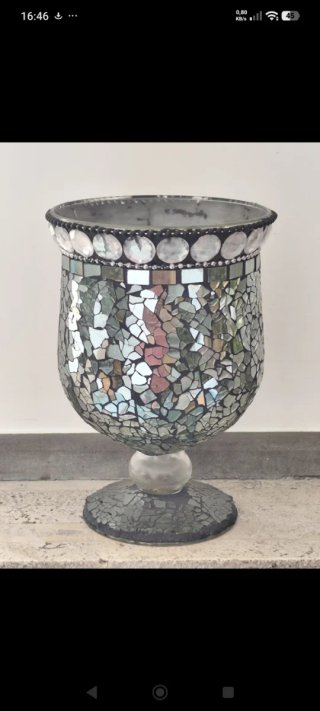 Portacandela a calice in mosaico di vetro