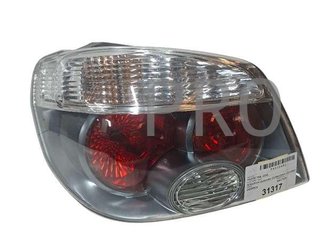 Piloto Trasero Izquierdo Mitsubishi Outlander (CU0W)(2003->)