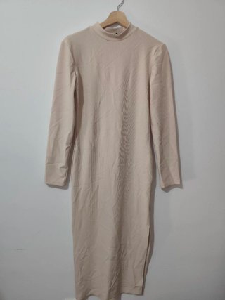 Vestido largo beige