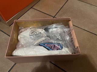Bambas Miu Miu Blancas y Plateadas