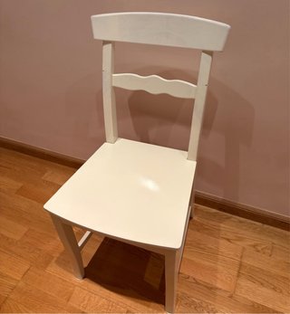 Silla de madera blanca IKEA modelo LANNI