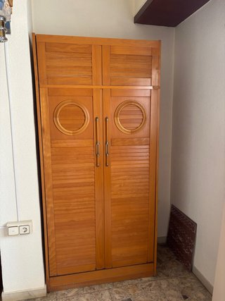Cama abatible vertical con armario