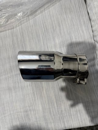 Cola de escape universal