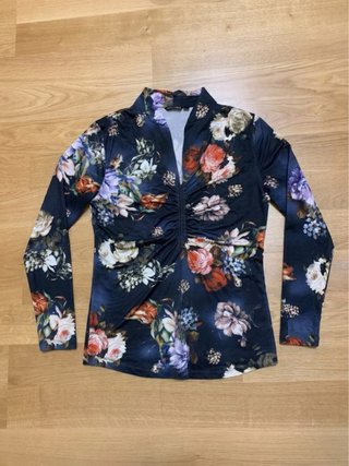 Blusa Manga Larga Estampada Talla M