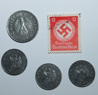 Lote 4 monedas y sello Alemania Nazi
